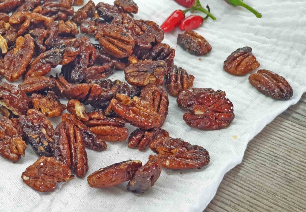 Spicy candied pecans