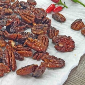 Spicy candied pecans