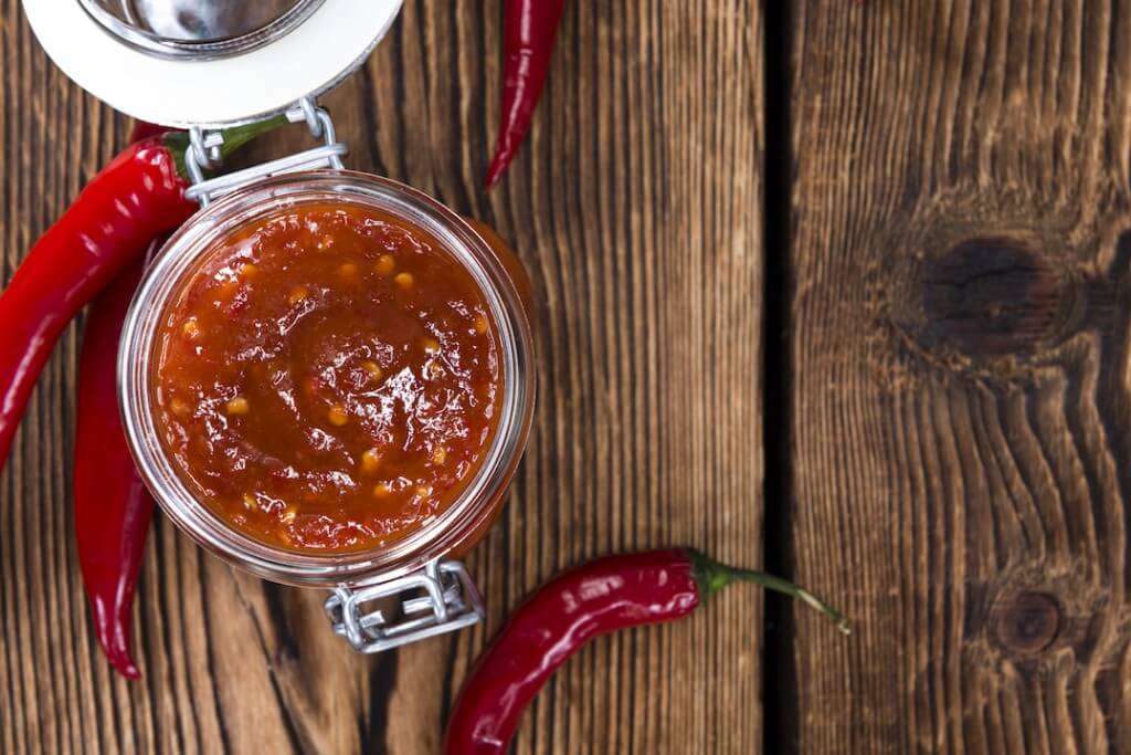 Sambal Oelek Vs Sriracha Pepperscale Showdown Pepperscale 