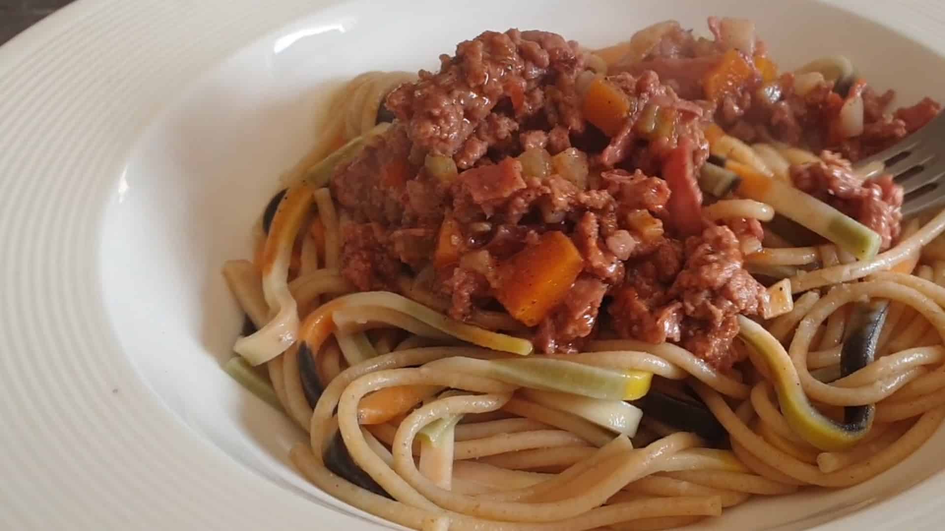 Spicy Bolognese Sauce Recipe With Video Pepperscale