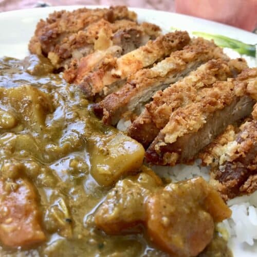 Pork cutlet curry (Tonkatsu Kare)