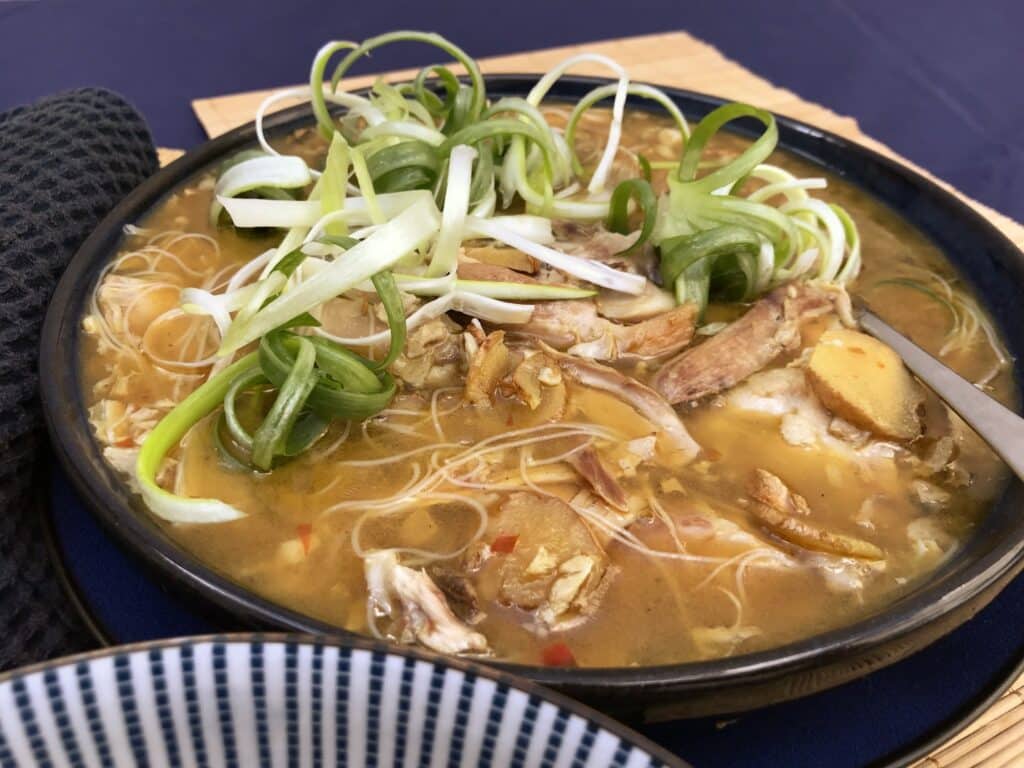 sesame ginger chicken noodle soup